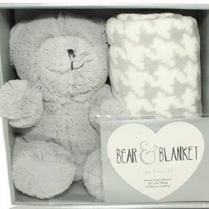 SILVER ONE Gray White Plush Bear Blanket Gift Set